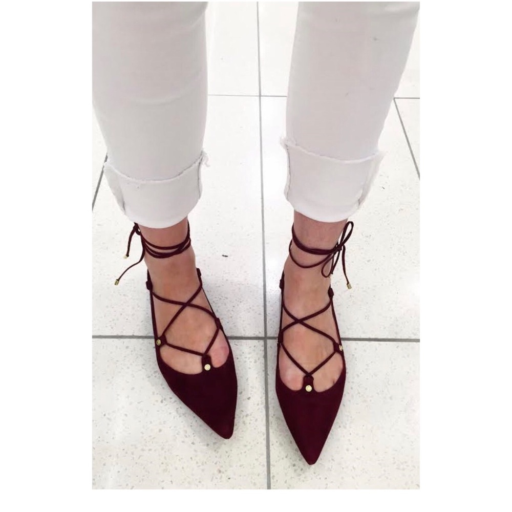 Halogen Women's Bordeaux Pointy Toe Ghillie Suede